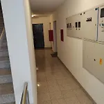 Ivano-free Parking - Self Check In Apartment *
