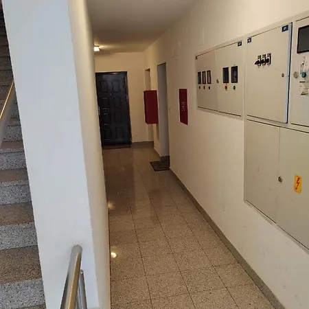 Ivano-free Parking - Self Check In Apartamento *