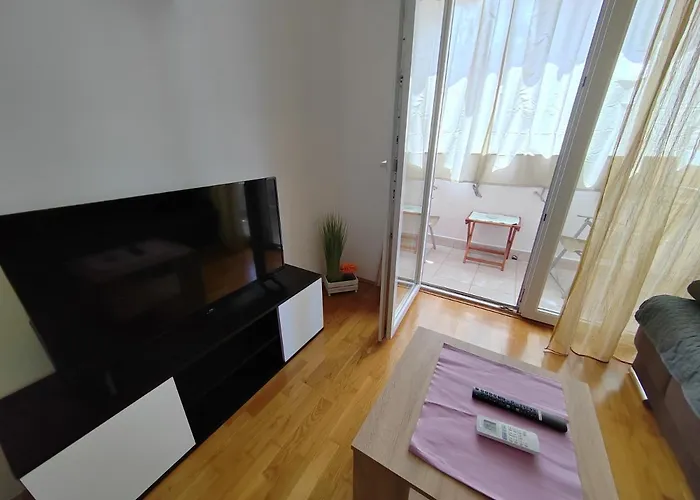 Ivano-free Parking - Self Check In Appartamento Zara